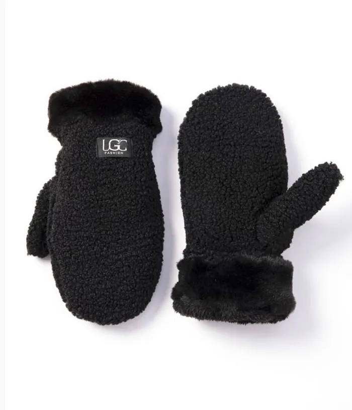 Candlewick Gift Shop Earrings Fleece Mittens