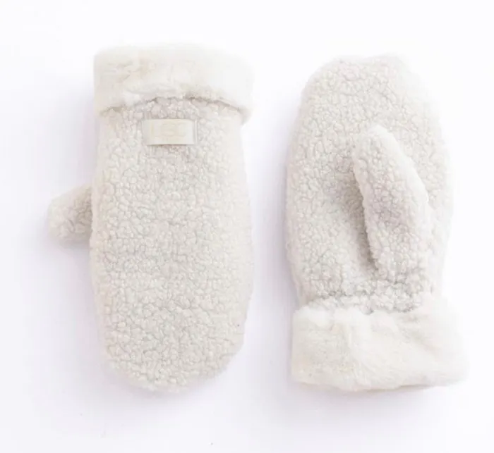 Candlewick Gift Shop Earrings Fleece Mittens