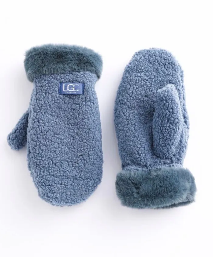Candlewick Gift Shop Earrings Fleece Mittens