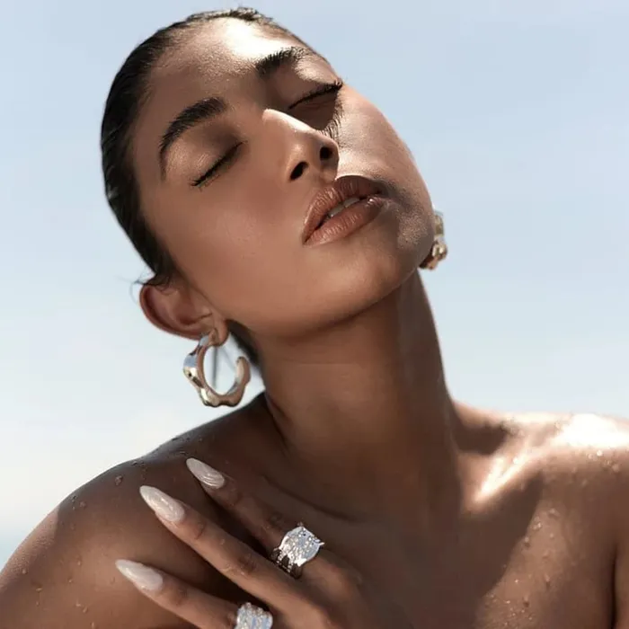 Earrings J and D Jewelry Baba Trendy Groove Hoops Earrings J and D Jewelry Baba Trendy Groove Hoops