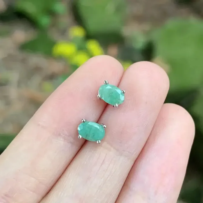 Earrings Metamorphidi Natural Emerald Earrings 925 Silver Studs