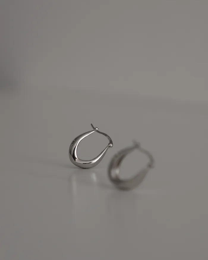 Earrings MYJN Herra Mini Curved Hoop Earrings