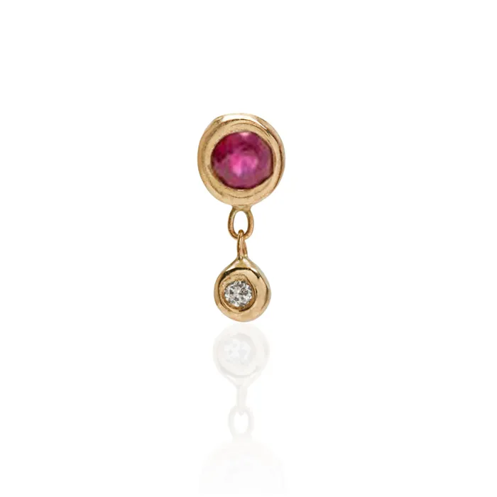 Earrings Scosha Tiny bezel stud with ruby