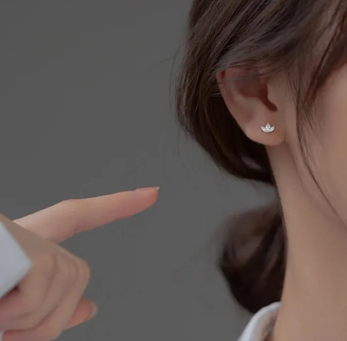 Get Signatured Earrings Stud Leaf Earrings Get Signatured Earrings Stud Leaf Earrings