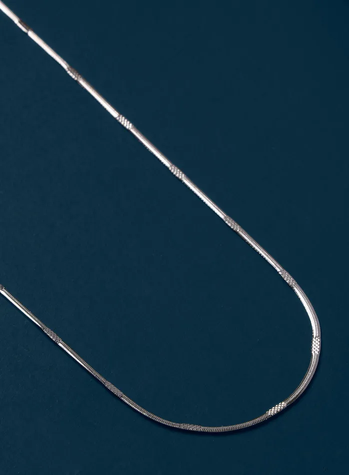 Necklaces WE ARE ALL SMITH Waterproof Herringbone Style Chain with Repeating Pattern