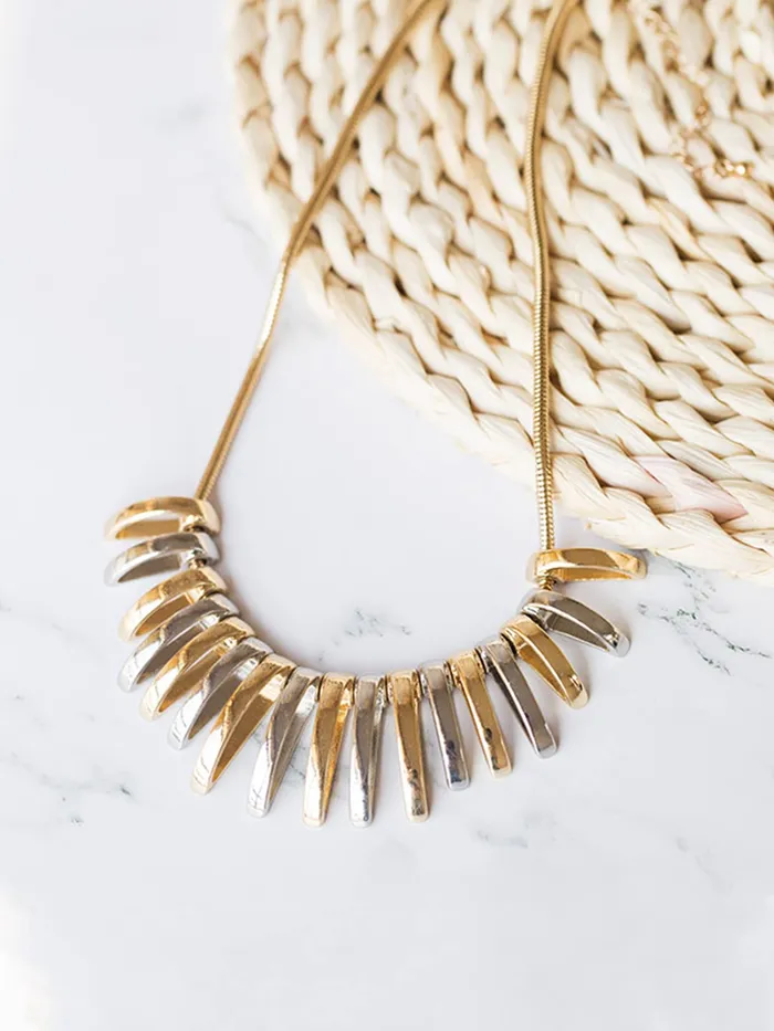 Necklaces Yellow Chimes Necklace for Women and Girls Fashion Chain Necklace for Women Western Dual Tone Statement Style Long Chain Necklace Birthday Gift for Girls Women Anniversary Gift for Wife Yellow Chimes