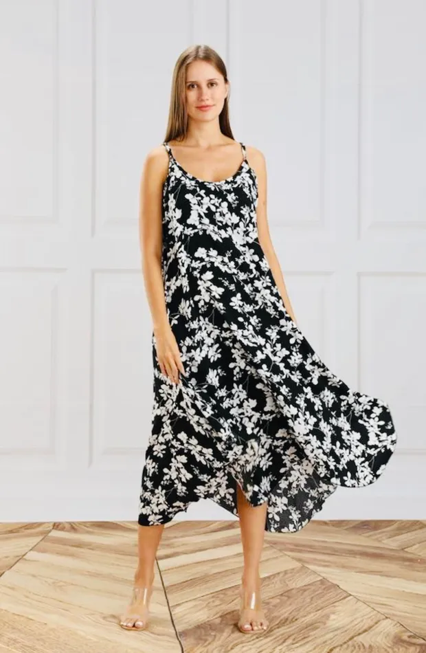 Rings Candlewick Gift Shop Black White Floral Dress One Size
