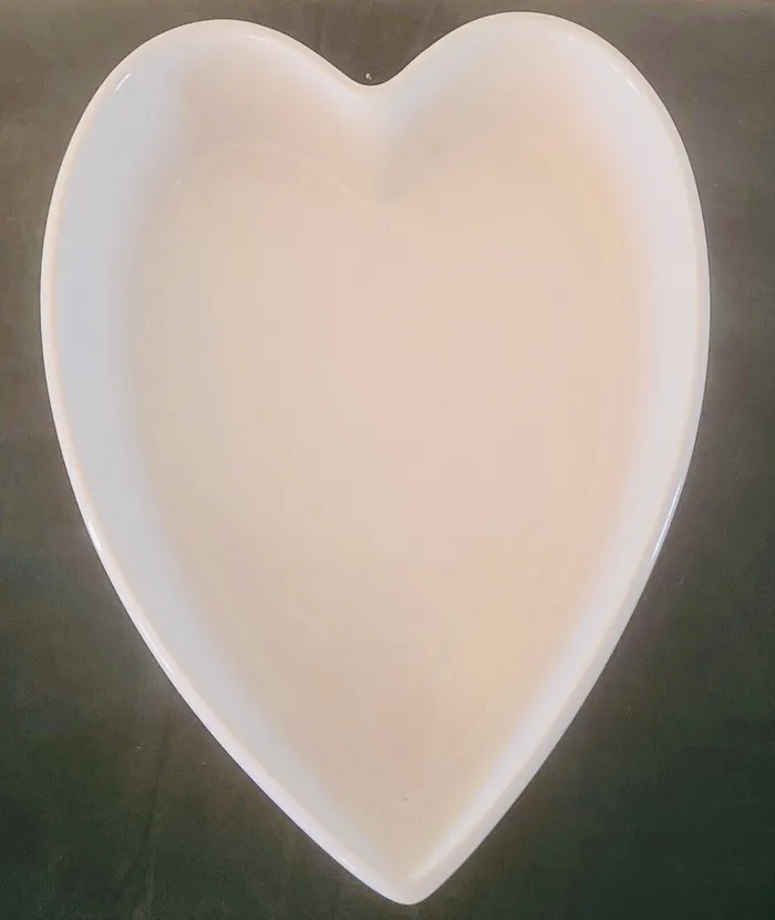Rings Candlewick Gift Shop White Ceramic Serving Heart Dish
