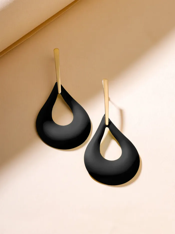 Yellow Chimes Bracelets Yellow Chimes Long Drop Earrings for Women Girls Fashion Golden Women Earrings Gold Plated Black Drop Long Earrings for Women Birthday Gift for Girls Anniversary Gift for Wife