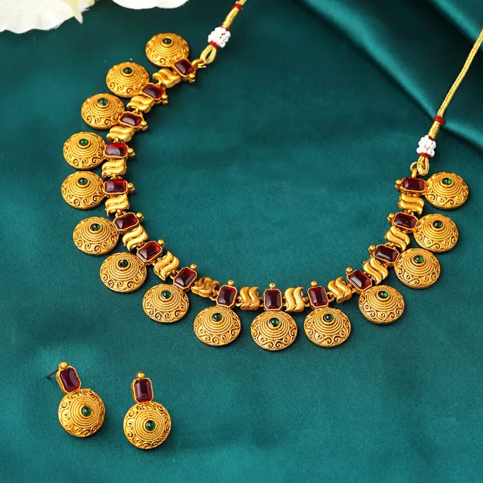 Yellow Chimes Jewellery Set for Women and Girls Gold Choker Set for Women Choker Necklace Set Circle Shaped Stone Studded Choker Birthday Gift for girls women Anniversary Gift for Wife Yellow Chimes Necklaces