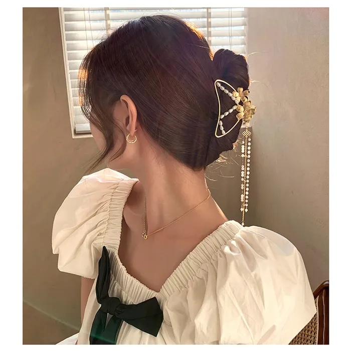 Yellow Chimes Necklaces Yellow Chimes Hair Clip For Women Gold Toned Cluthers Hair Claw Clip With Linear Chain Attached Hair Clutch For Women and Girls