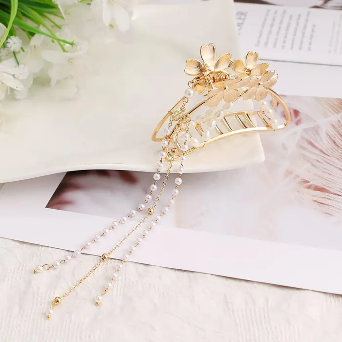 Yellow Chimes Necklaces Yellow Chimes Hair Clip For Women Gold Toned Cluthers Hair Claw Clip With Linear Chain Attached Hair Clutch For Women and Girls