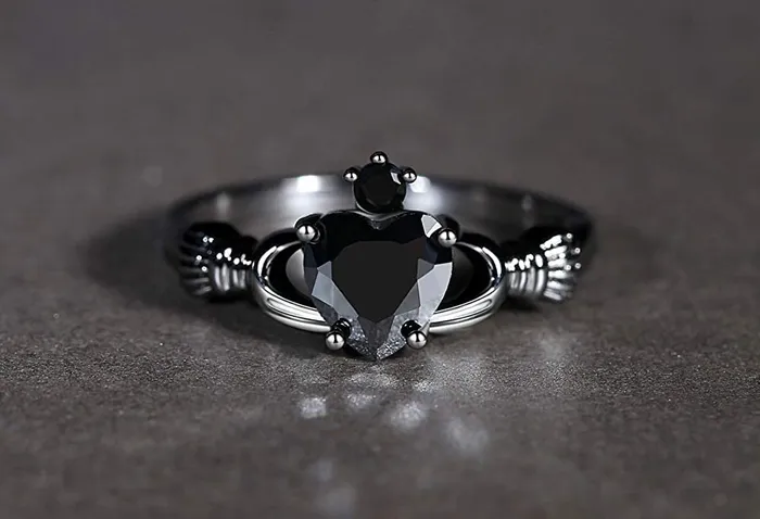 Yellow Chimes Rings for Women Elegant Black Gun Plating Crystal Black Stoned Cut Heart Ring for Women Girls Size US 8 Yellow Chimes Rings