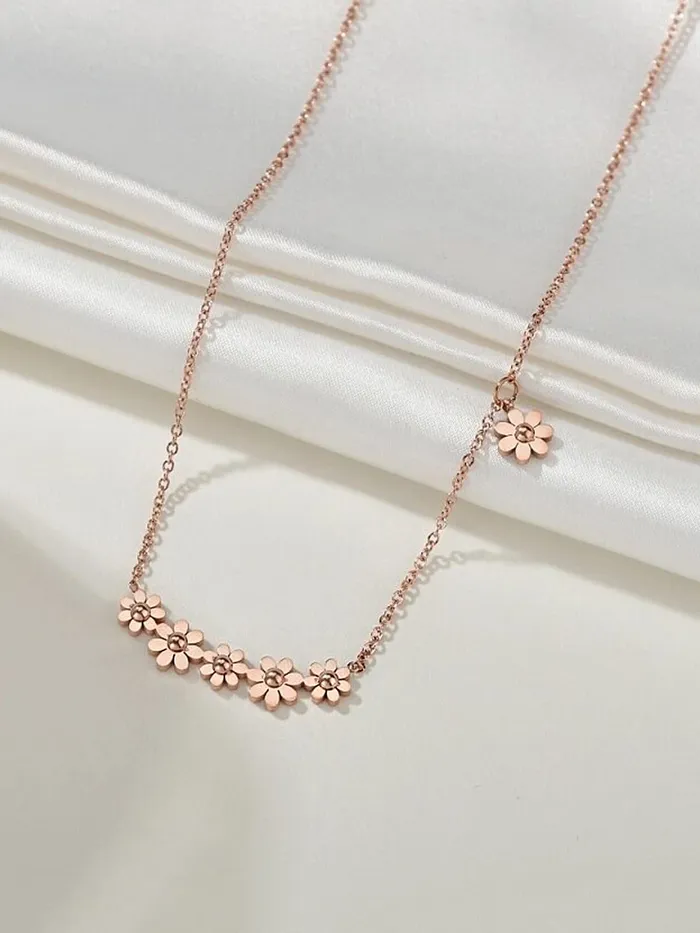 Yellow Chimes Rings Yellow Chimes Pendant for Women Floral Necklace Statement Style Rose Gold Plated Chain Pendant Necklace for Women and Girls